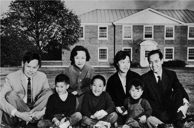 左三  与杨全家