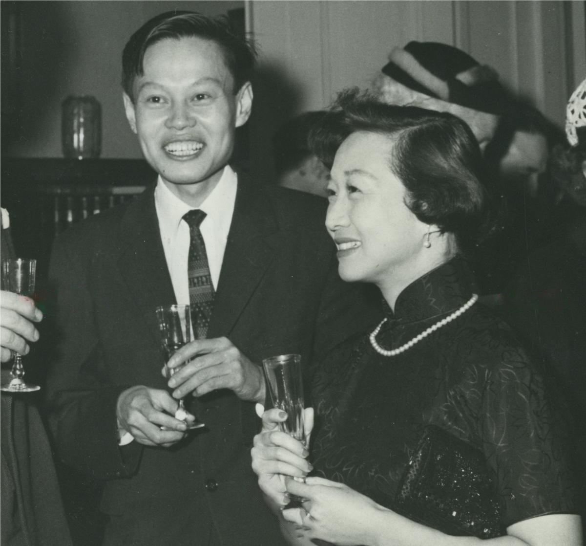 279759ee3d6d55fbb2fba780556d584a20a44623774f