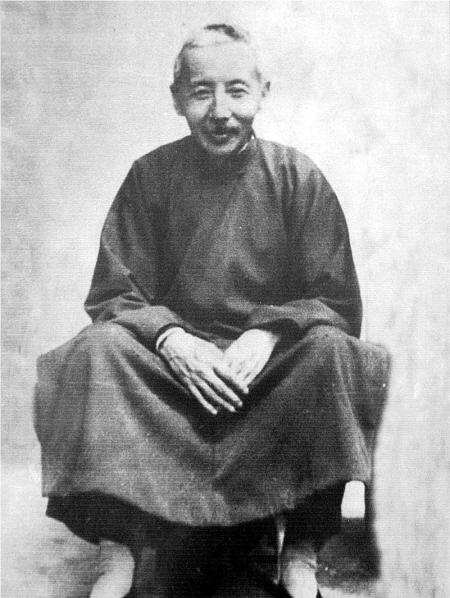 张季鸾 ——中国报界宗师、《大公报》记者(榆林市)